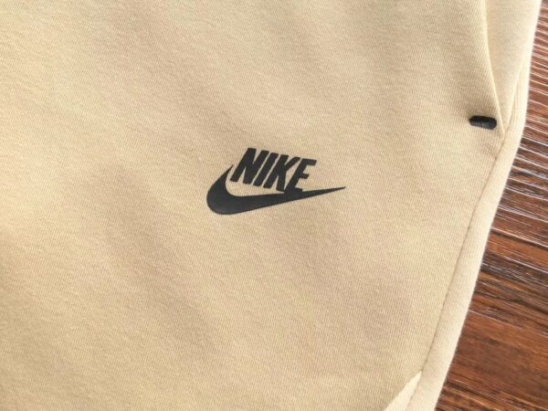 Nike Tech Beige - Imagen 10