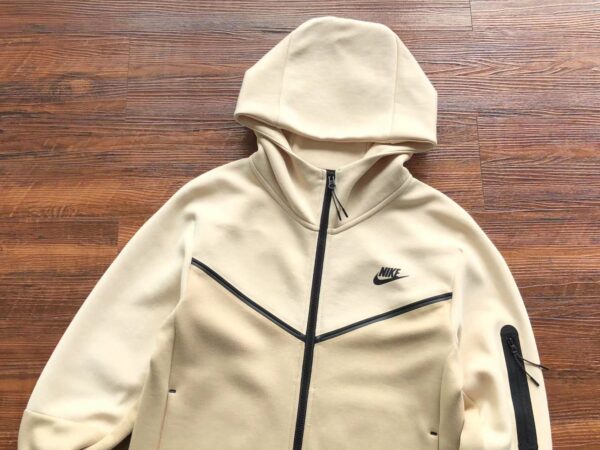 Nike Tech Beige - Imagen 2