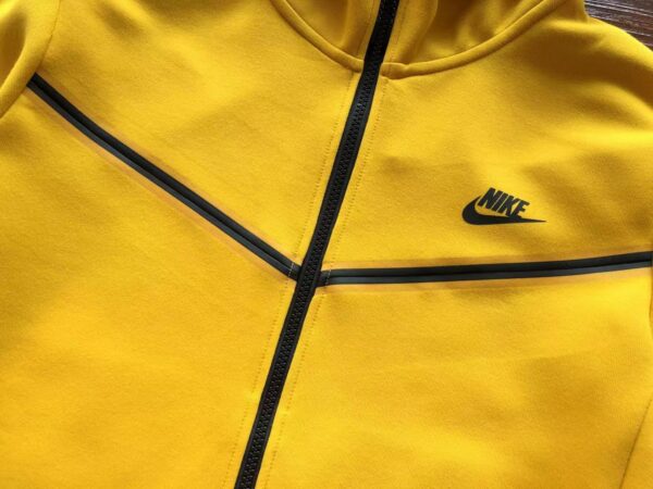 Nike Tech Amarillo - Imagen 3