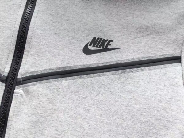 Nike Tech Gris - Imagen 4