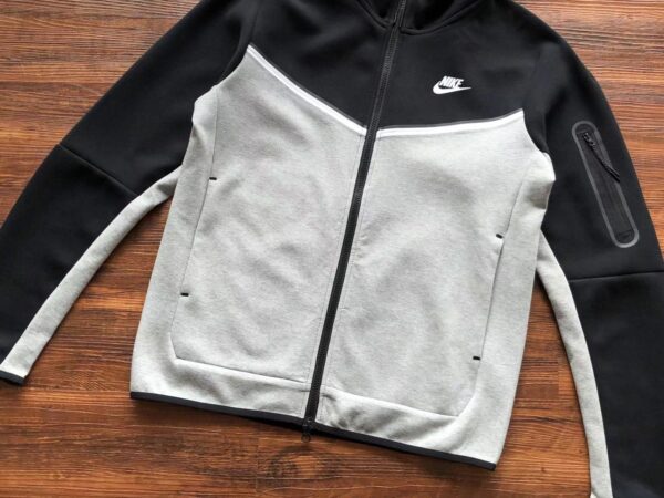 Nike Tech Negro y Gris - Imagen 3