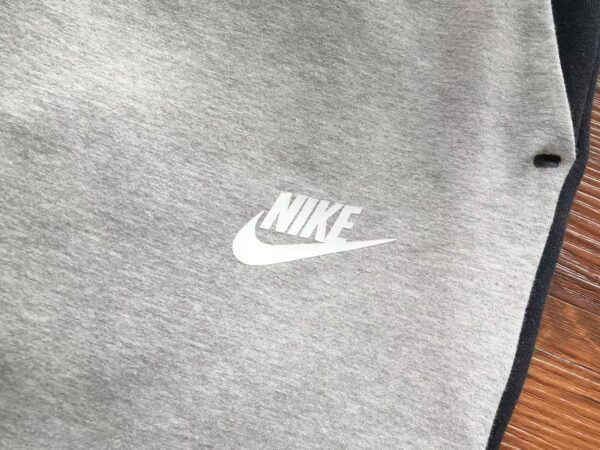 Nike Tech Negro y Gris - Imagen 9